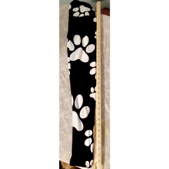 Cute Paw Print Athleisure  leggings size S
Athleisure, Gym, Workout, Comfort - Picture 5 of 5